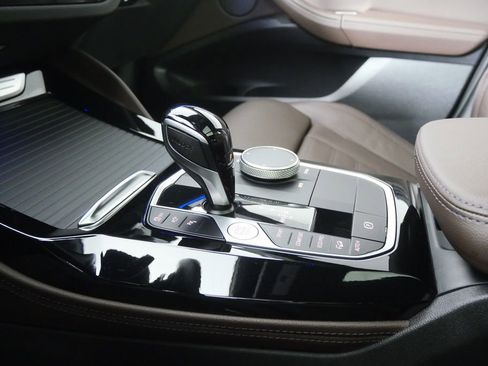 Certified 2024 BMW X4 M40i w/ Premium Package image 30