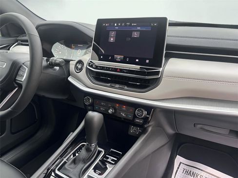 New 2026 Jeep Compass Limited AWD/4WD image 17