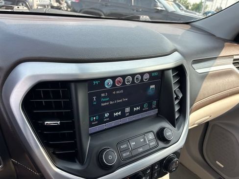 Used 2017 GMC Acadia SLT FWD image 23