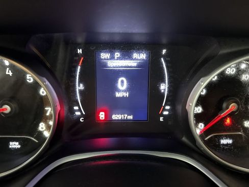 Used 2020 Jeep Compass Latitude FWD image 12