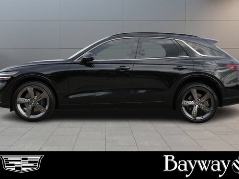 Used 2024 Genesis GV70 3.5T Sport w/ Sport Advanced Package AWD/4WD image 5