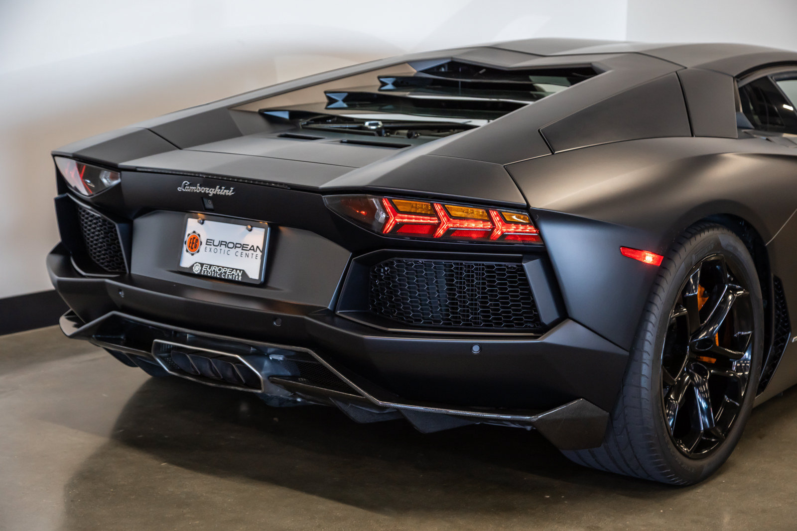 Used 2012 Lamborghini Aventador LP 700-4 AWD/4WD image 25