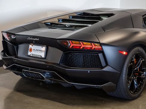 Used 2012 Lamborghini Aventador LP 700-4 AWD/4WD image 25