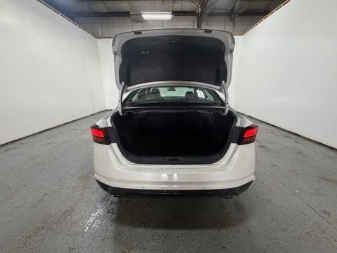 Used 2024 Nissan Altima 2.5 SR FWD image 9