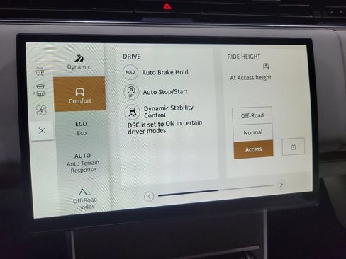 New 2026 Land Rover Range Rover Long Wheelbase SE AWD/4WD image 37