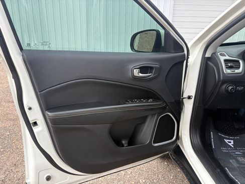 Used 2018 Jeep Compass Latitude w/ Popular Equipment Group image 27