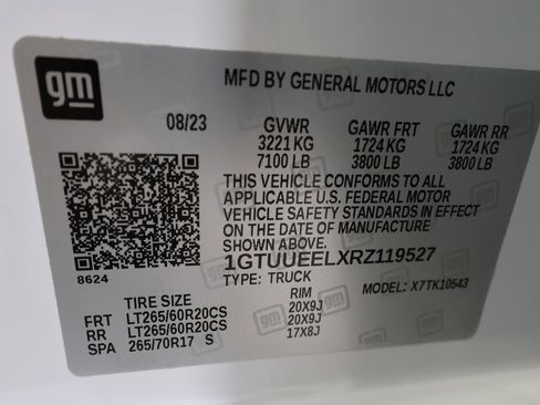 Certified 2024 GMC Sierra 1500 AT4 w/ AT4 Carbonpro Edition image 34