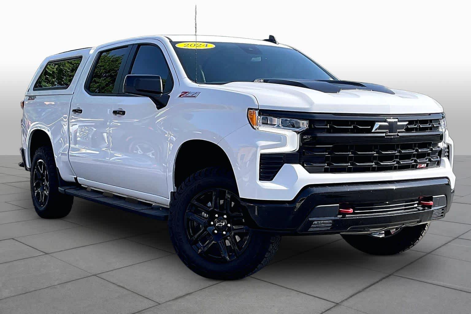 Used 2024 Chevrolet Silverado 1500 LT Trail Boss w/ Protection Package AWD/4WD image 3