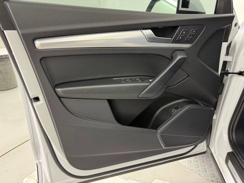 Certified 2025 Audi Q5 2.0T Premium image 24