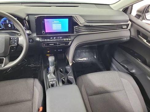 Used 2025 Toyota Camry LE w/ Convenience Package FWD image 17