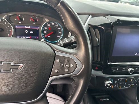 Used 2022 Chevrolet Traverse LT w/ Midnight/Sport Edition image 17