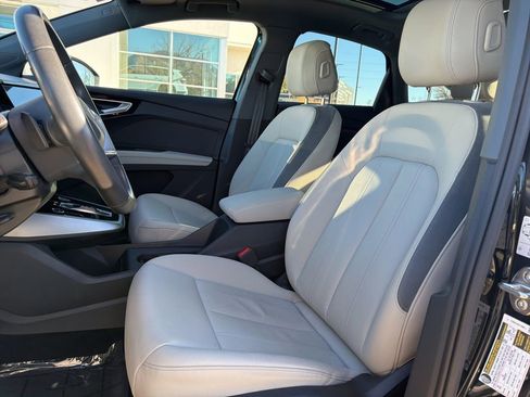 Used 2024 Audi Q4 e-tron Premium Plus image 9