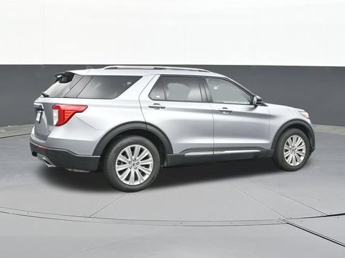 Used 2022 Ford Explorer Limited w/ Equipment Group 301A AWD/4WD image 16