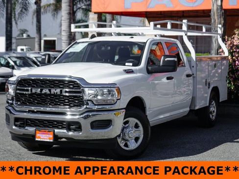Used 2024 RAM 2500 Tradesman w/ Chrome Appearance Group RWD image 4