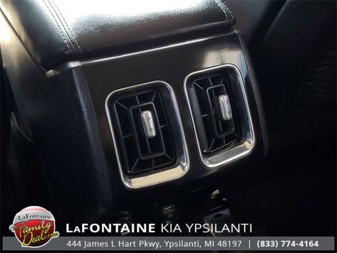 Used 2023 Kia Sorento EX image 30