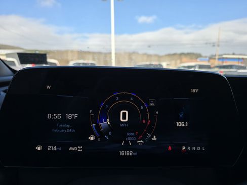 Used 2024 Chevrolet Traverse Z71 image 21