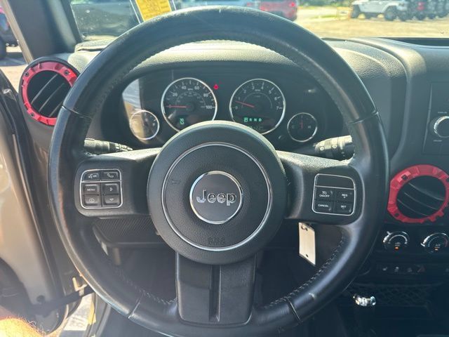 Used 2017 Jeep Wrangler Unlimited Sahara w/ Connectivity Group AWD/4WD image 20