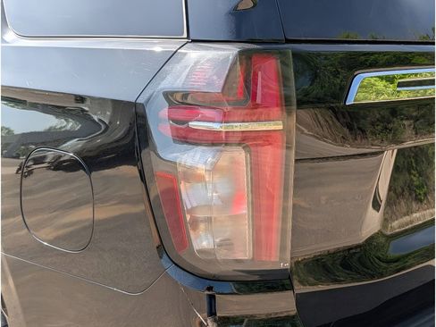 Used 2024 Chevrolet Tahoe Premier image 4