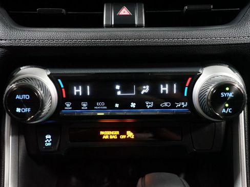 Certified 2022 Toyota RAV4 LE image 19