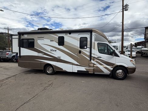 Used 2013 Mercedes-Benz Sprinter 3500 image 3