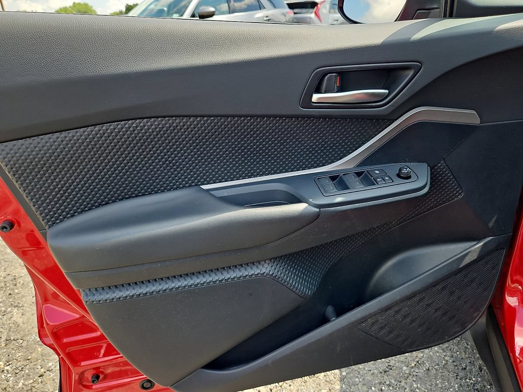 Used 2020 Toyota C-HR LE FWD image 13