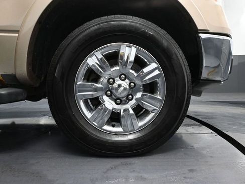 Used 2011 Ford F150 Lariat w/ Lariat Chrome Pkg image 16