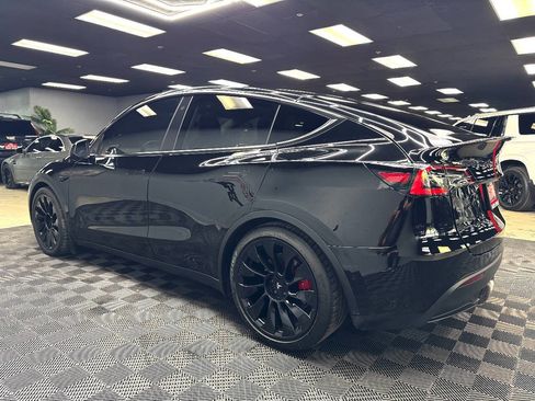 Used 2020 Tesla Model Y Performance image 8