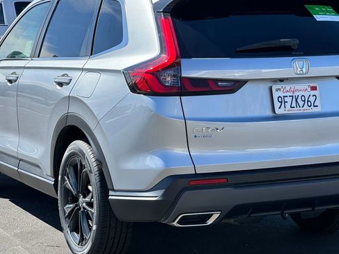 Used 2023 Honda CR-V Sport Touring image 5
