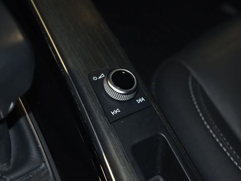 Used 2021 Audi A4 2.0T Premium Plus w/ Premium Plus Package image 18