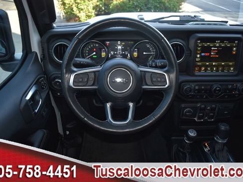 Used 2023 Jeep Wrangler Unlimited Sahara w/ Cold Weather Group AWD/4WD image 29
