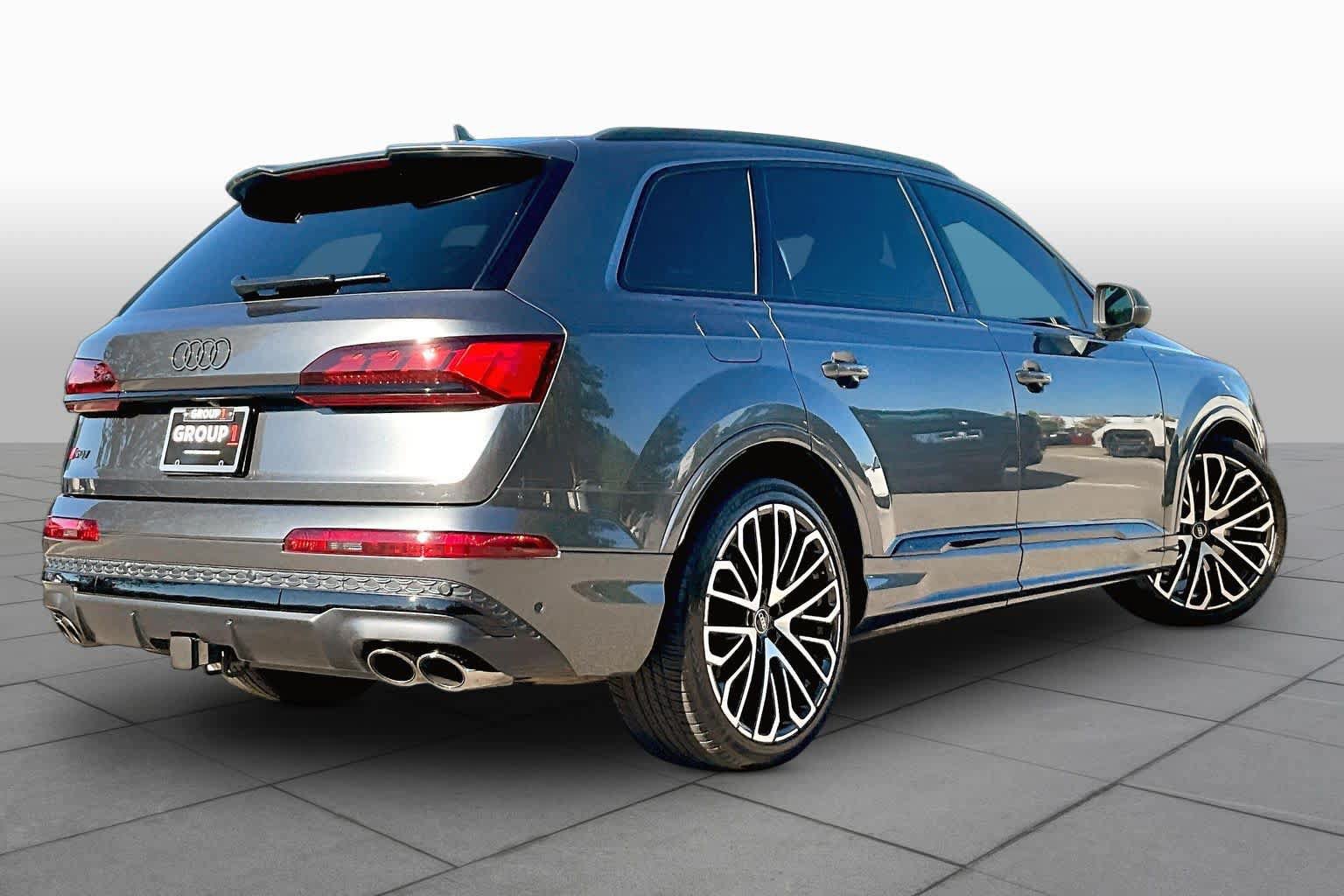 Used 2025 Audi SQ7 Prestige AWD/4WD image 12