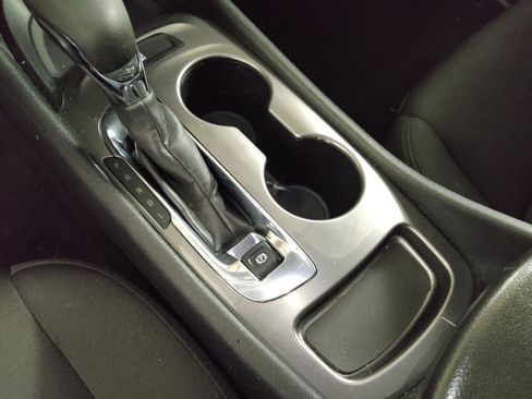 Used 2023 Chevrolet Malibu LS FWD image 26