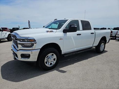New 2026 RAM 2500 Tradesman AWD/4WD image 32