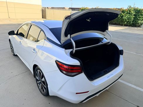 Used 2024 Nissan Sentra SV w/ SV Premium Package image 15