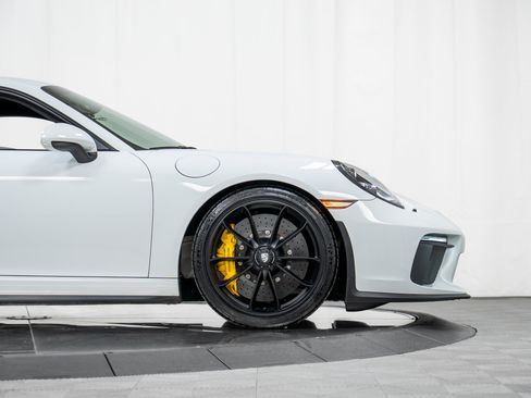 Certified 2018 Porsche 911 GT3 RWD image 11