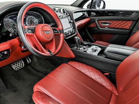 Used 2017 Bentley Bentayga AWD/4WD image 20