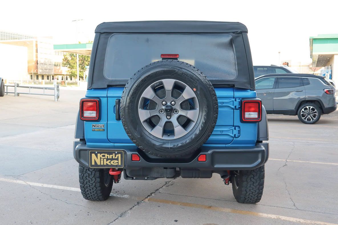 Used 2022 Jeep Wrangler Unlimited Rubicon AWD/4WD image 13