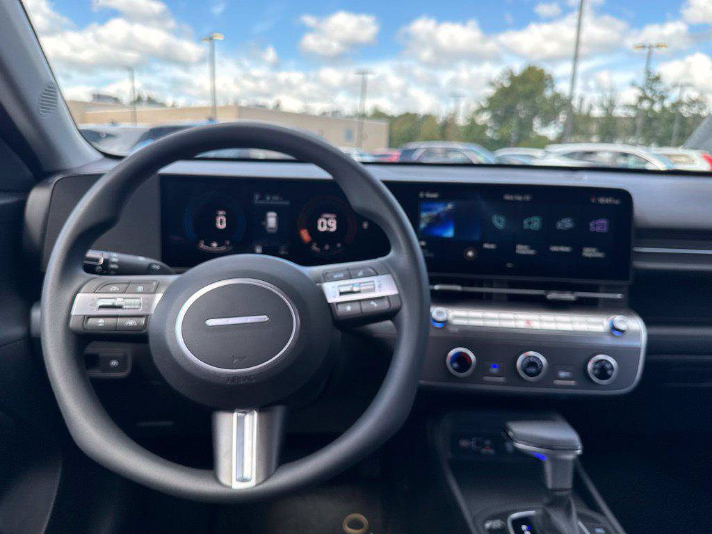 New 2027 Hyundai Kona SE AWD/4WD image 22