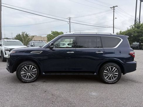 Used 2024 Nissan Armada SL w/ Captain's Chairs Package RWD image 6