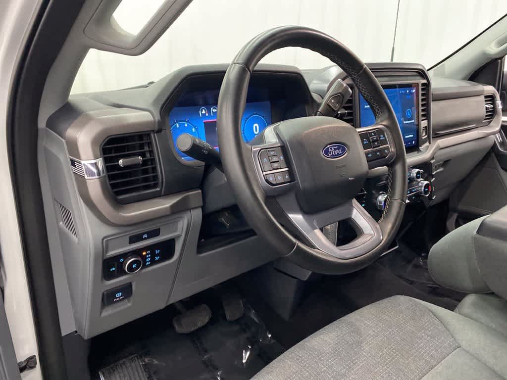 Used 2025 Ford F150 XLT AWD/4WD image 2