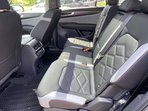 New 2026 Volkswagen Atlas Peak Edition AWD/4WD image 12
