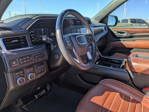 Used 2024 GMC Yukon Denali Ultimate image 8