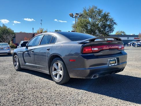 Used 2013 Dodge Charger SE w/ Connectivity Group image 8