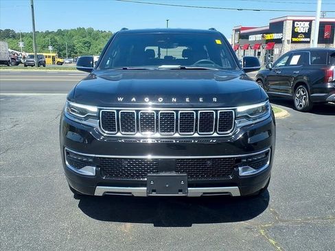 Used 2024 Jeep Wagoneer Series III AWD/4WD image 2