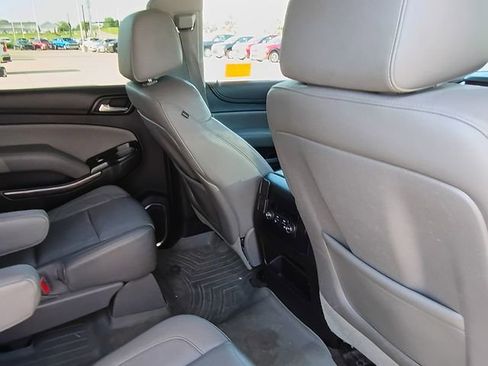 Used 2015 Chevrolet Suburban LT w/ Luxury Package AWD/4WD image 13