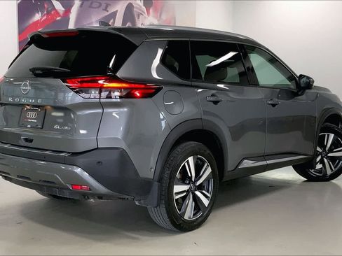 Used 2023 Nissan Rogue SL w/ SL Premium Package image 21