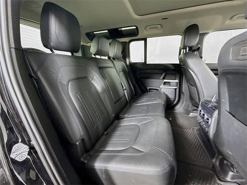 Certified 2022 Land Rover Defender 110 SE image 29