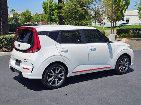 Used 2021 Kia Soul GT-Line image 11