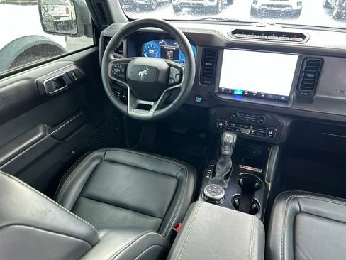 Used 2025 Ford Bronco Badlands AWD/4WD image 9