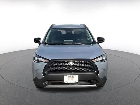 Used 2025 Toyota Corolla Cross LE image 4